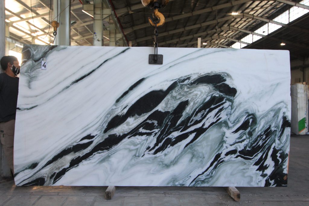 WHITE JADEITE, foto 2 dari 2
