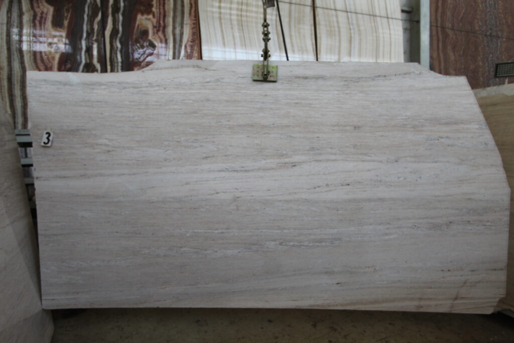 Palissandro Exclusive marble slab, greyish white with fine, long brownish veins