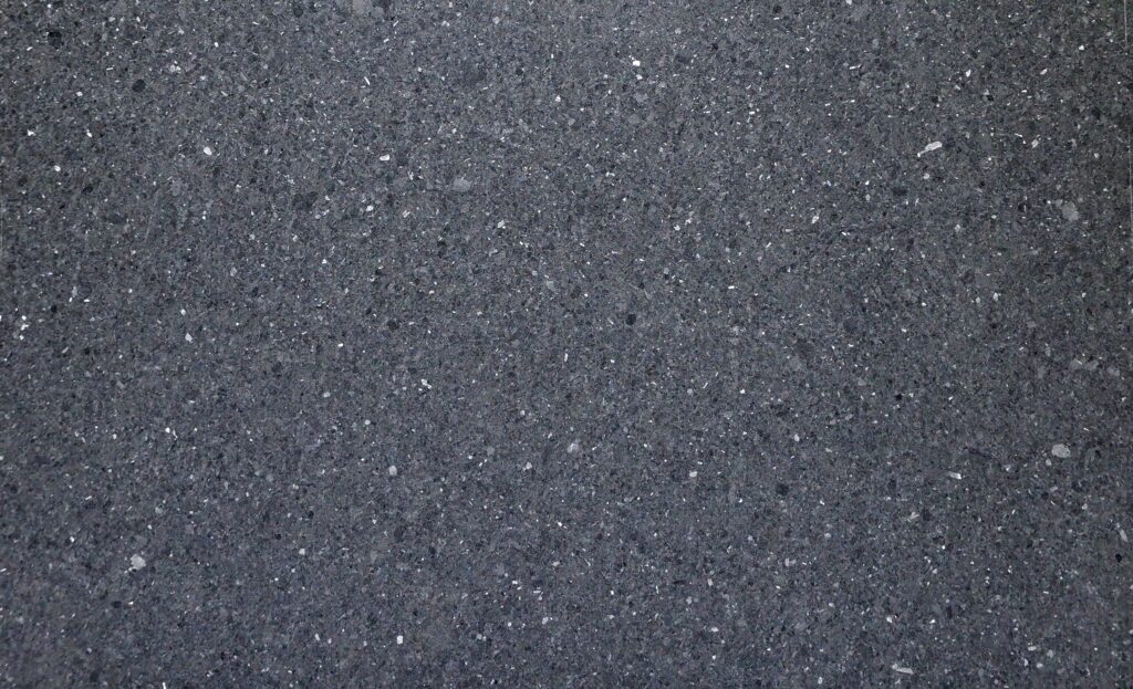 BLACK ANTIQUE, photo 1 of 1