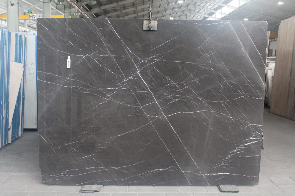 GRAPHITE GREY, foto 2 dari 2
