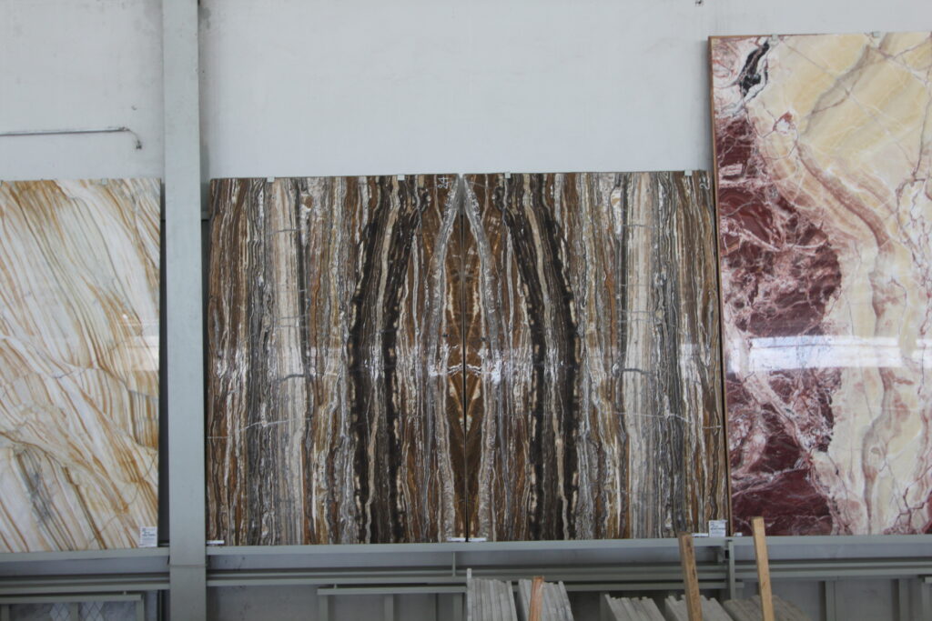 ONYX BLACK CANYON, photo 3 of 3