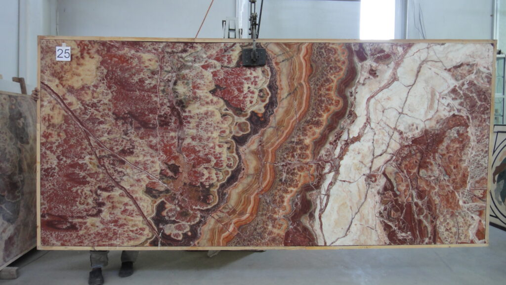 ONYX VOLCANO RED, foto 2 dari 2