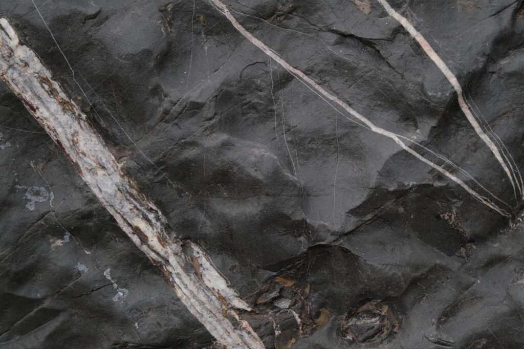 Nero Marquina, Sierra finish