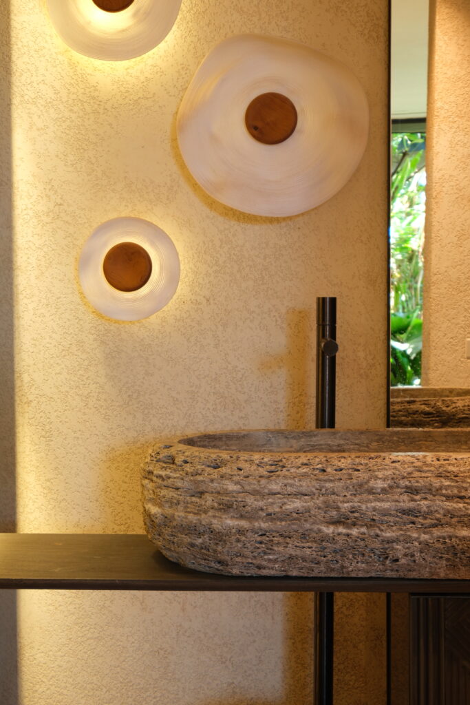 RUSTIC WASHBASIN, photo 4 of 4