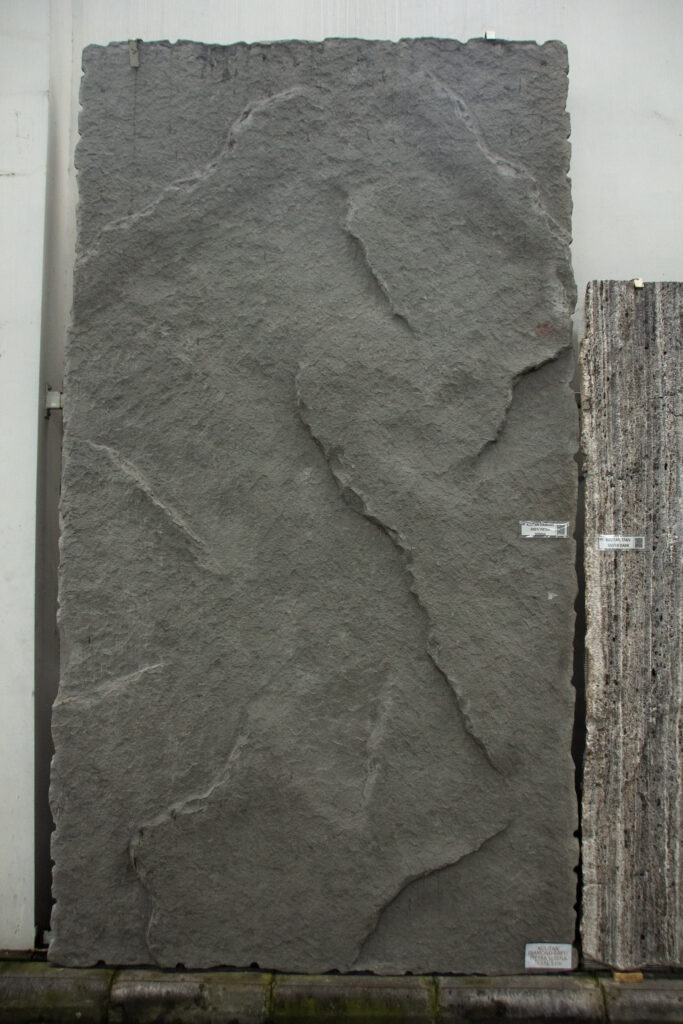 SIERRA (KULITAN STONE) PIETRA SERENA INTO YOUR WALL, foto 2 dari 3