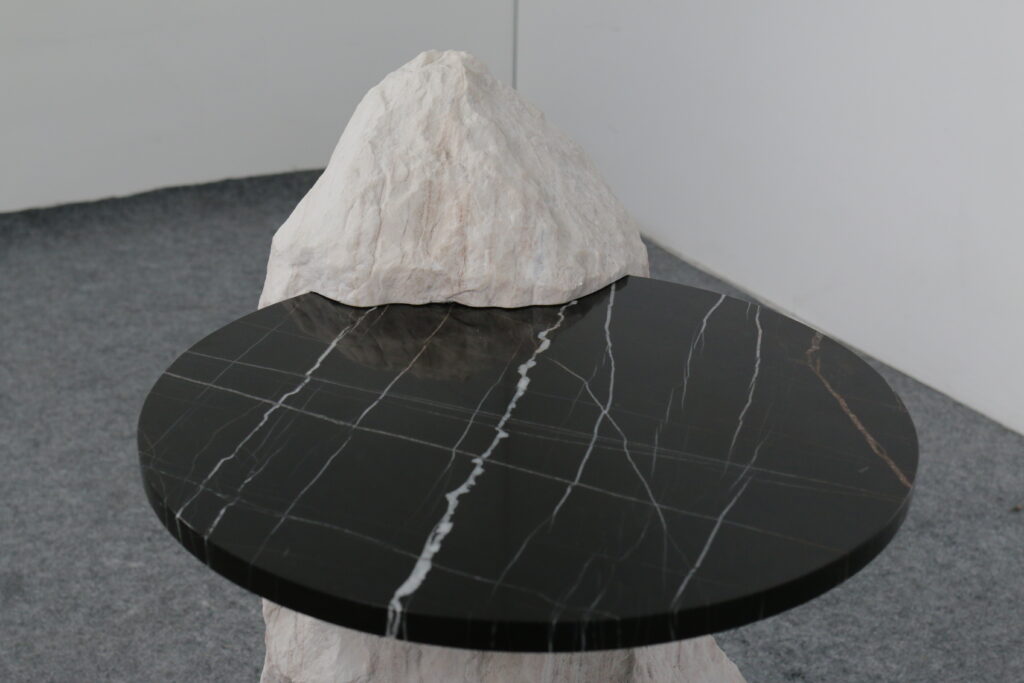 EVEREST TABLE, photo 4 of 4