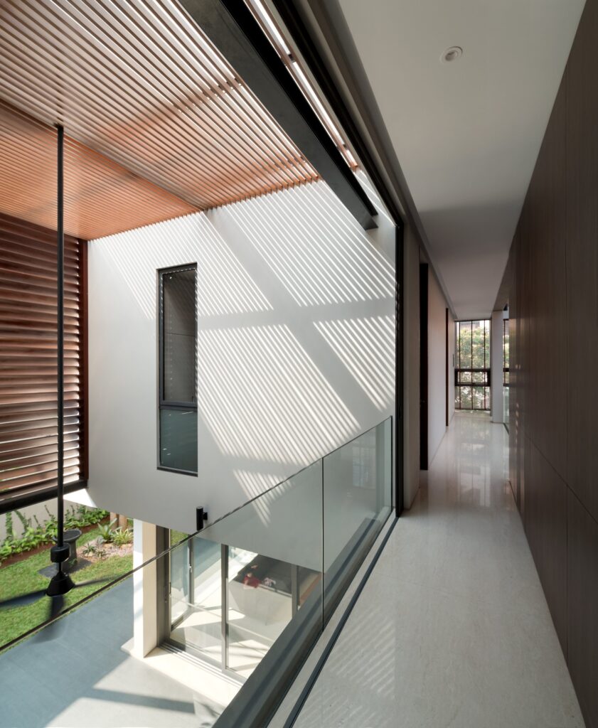 RW HOUSE, photo 2 of 5