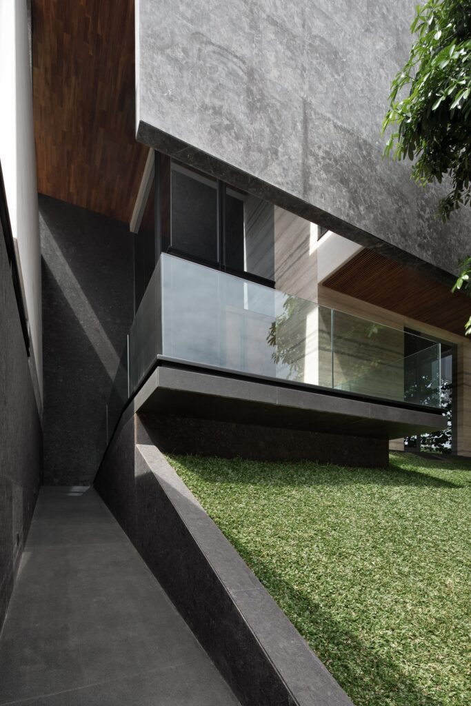 WATERFRONT HOUSE PIK, photo 1 of 7